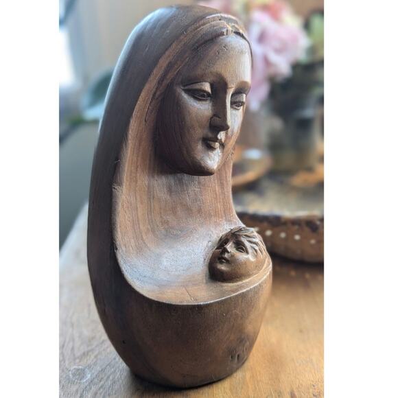 Hand-Carved Wooden Mother & Child Sculpture – Vintage Religious Art Home Decor - Picture 2 of 9